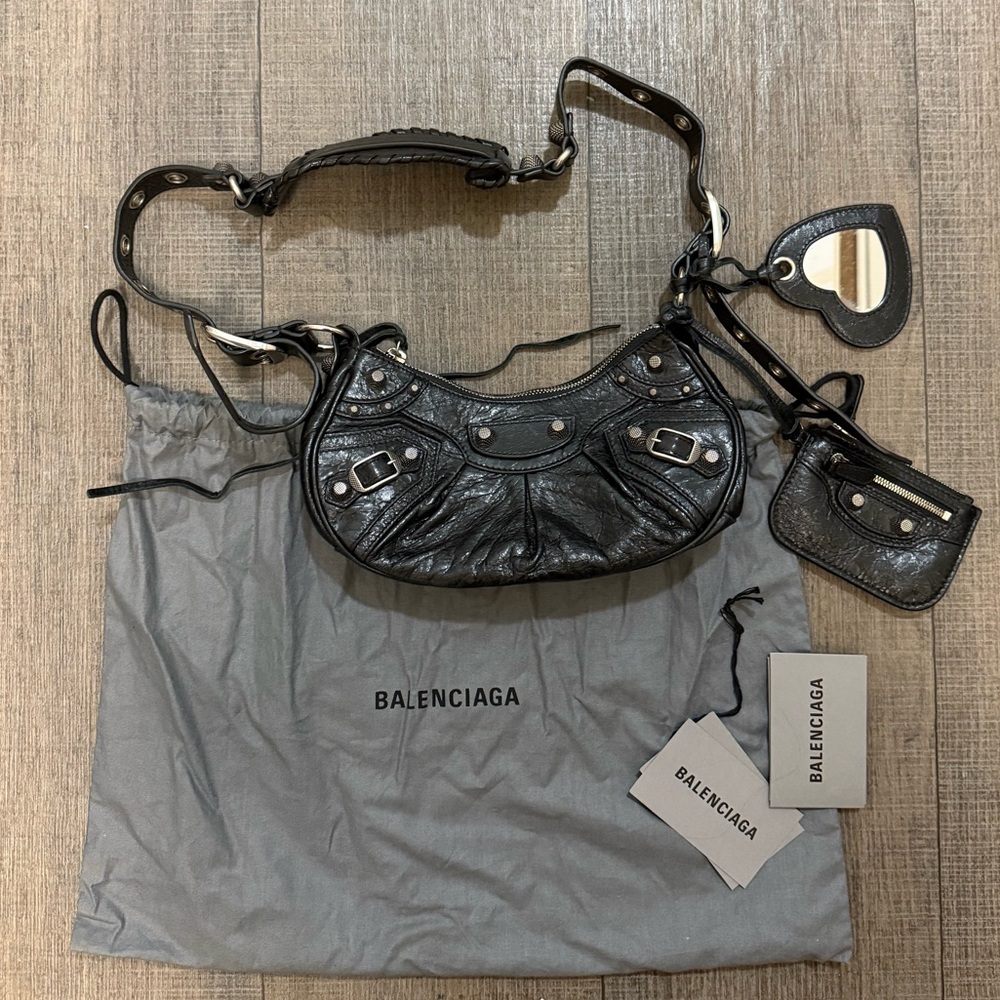 Balenciaga Black ‘Le Cagole XS‘ Leather Shoulder Bag